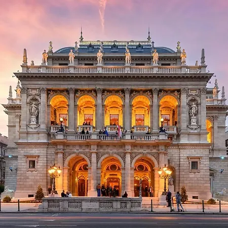 Lejlighed Andrassy With Free Parking *