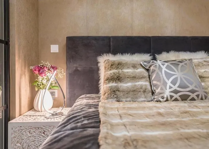 Andrassy With Free Parking 아파트