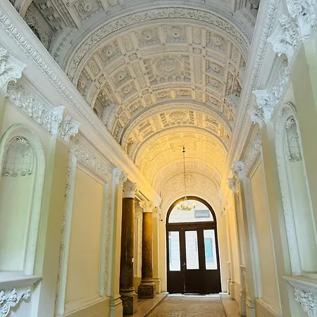 Andrassy With Free Parking